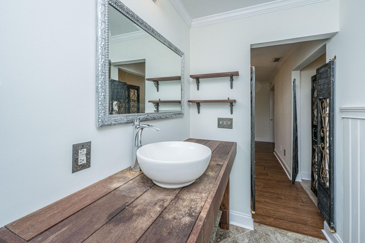 1857 Montclair Drive Photo 26