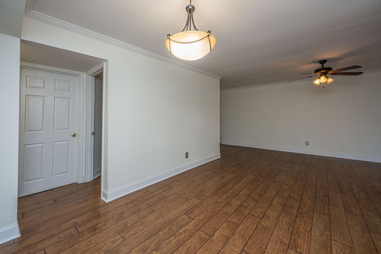 1857 Montclair Drive Photo 6