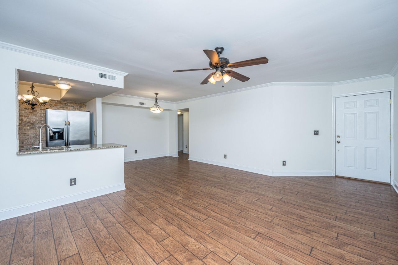 1857 Montclair Drive Photo 8