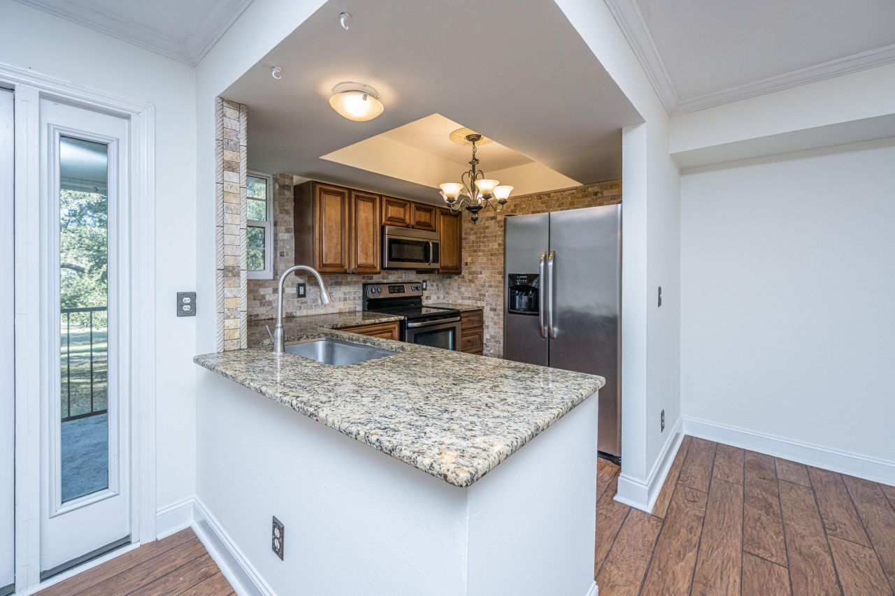 1857 Montclair Drive Photo 9