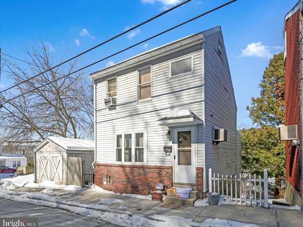 239 W SAVORY STREET, POTTSVILLE, PA 17901