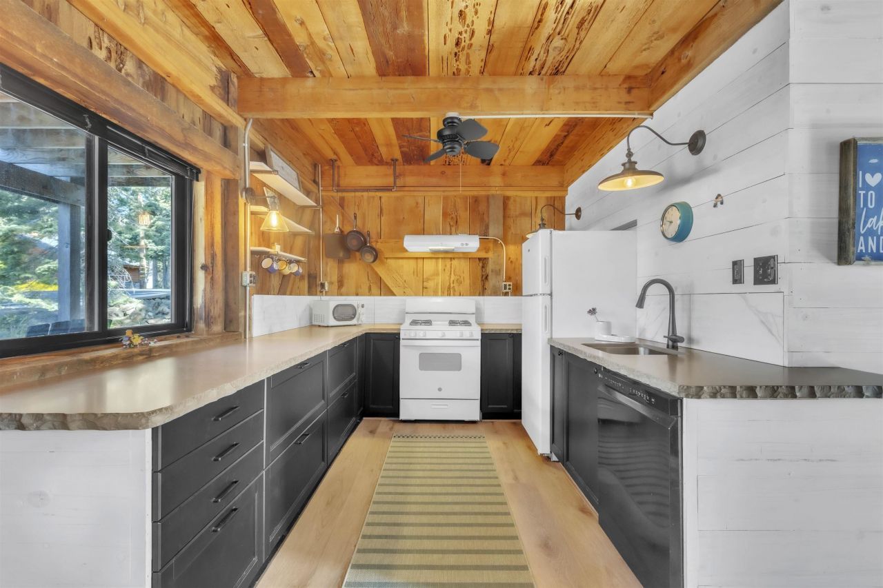 1412 Lassen View Drive, Lake Almanor, CA 96137 Photo