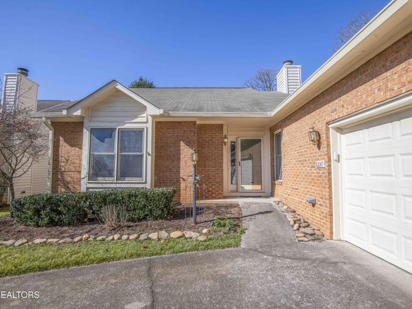 10047 Mccormick Place, Knoxville, TN 37923