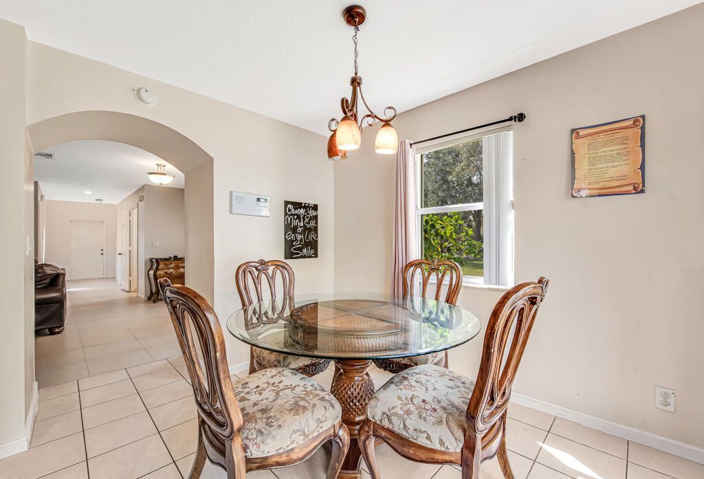 845 Imperial Lake Road, West Palm Beach, FL 33413 Photo