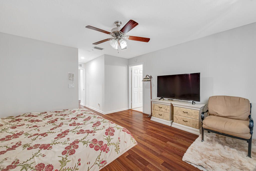 845 Imperial Lake Road, West Palm Beach, FL 33413 Photo