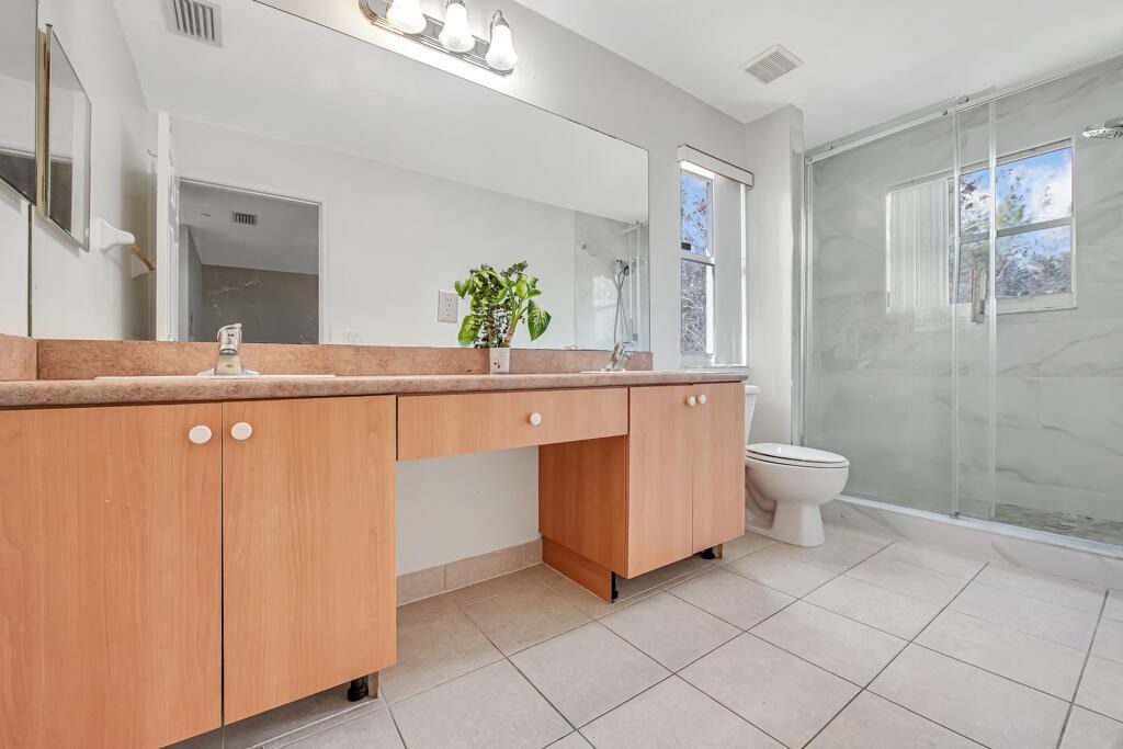 845 Imperial Lake Road, West Palm Beach, FL 33413 Photo