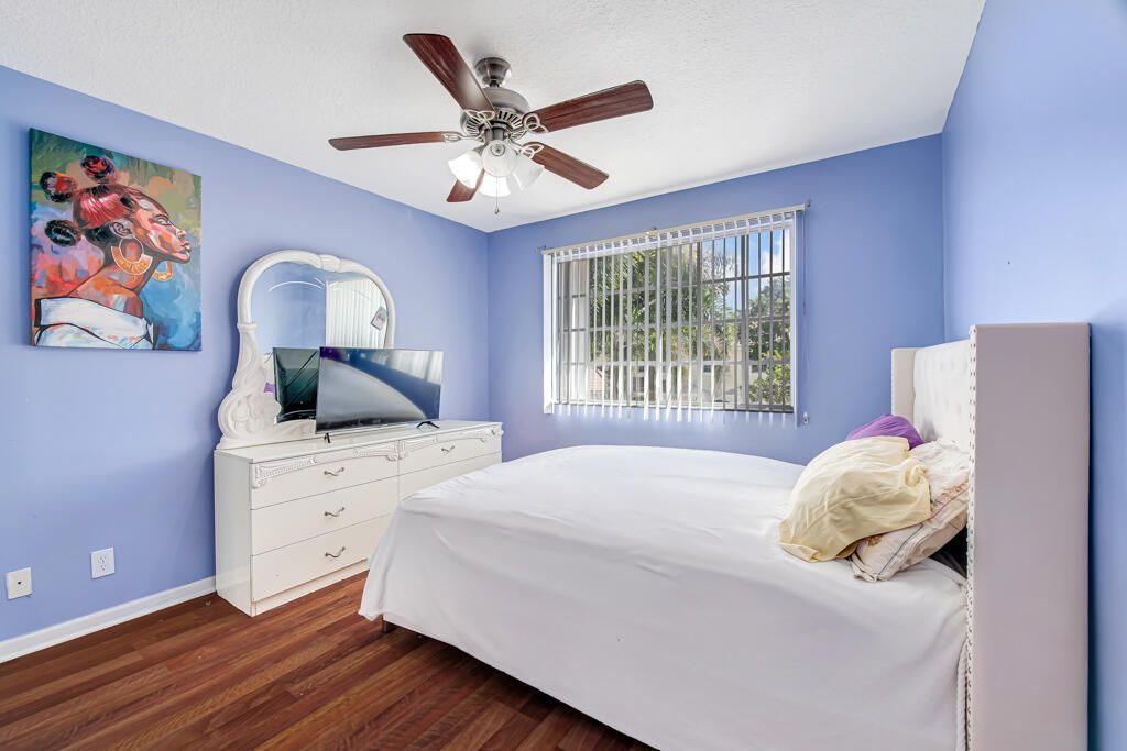 845 Imperial Lake Road, West Palm Beach, FL 33413 Photo