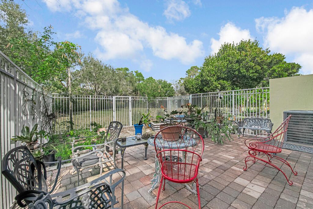845 Imperial Lake Road, West Palm Beach, FL 33413 Photo