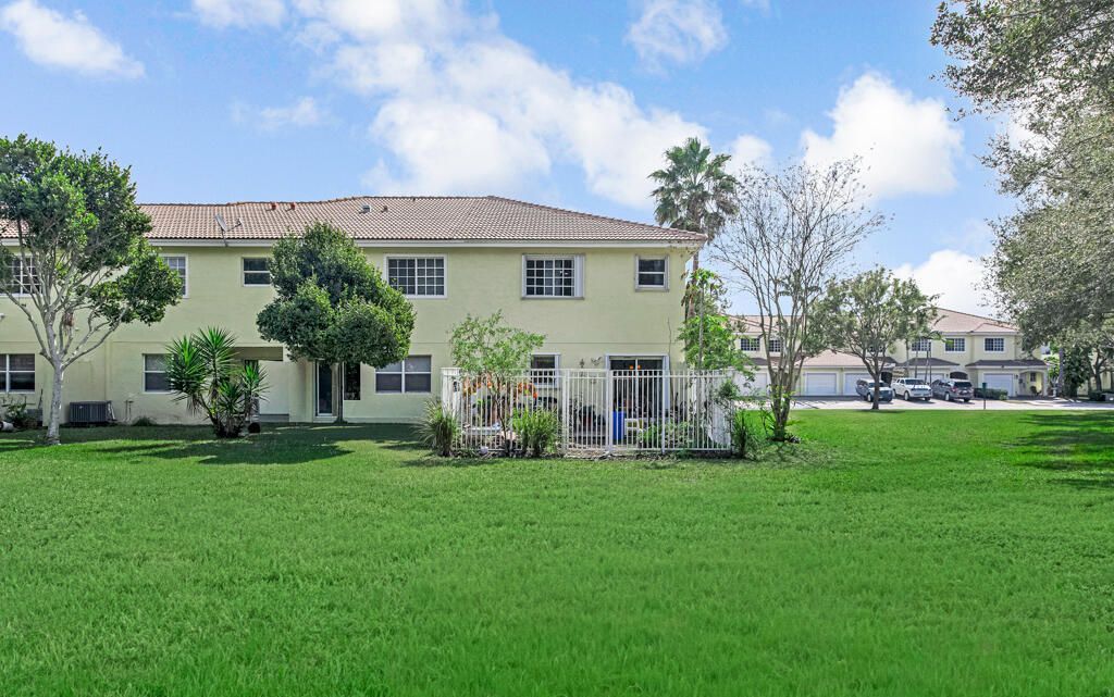 845 Imperial Lake Road, West Palm Beach, FL 33413 Photo
