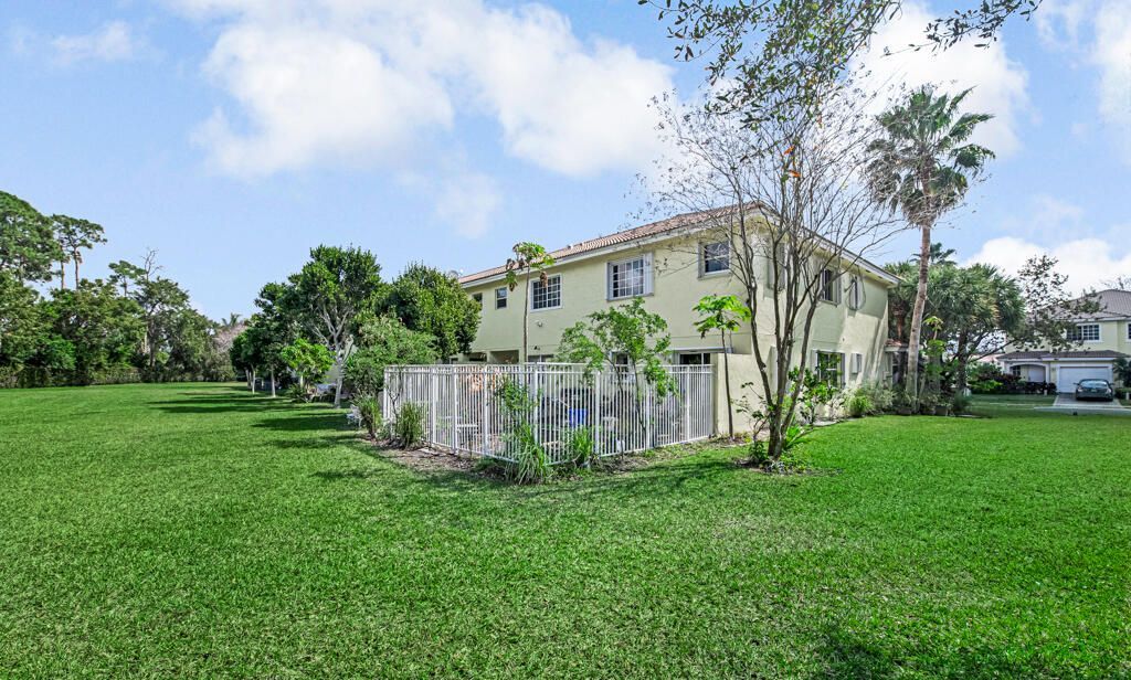 845 Imperial Lake Road, West Palm Beach, FL 33413 Photo