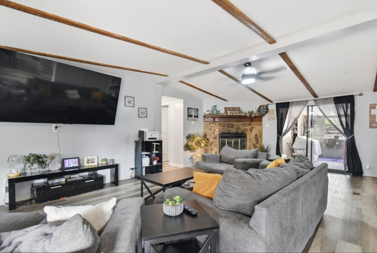 21674 E Shekinah Place, O Brien, FL 32071 Photo