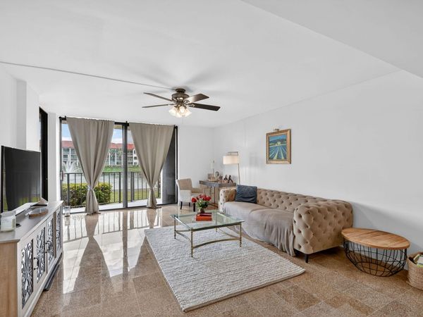 7030 Half Moon Circle, Unit 117, Hypoluxo, FL 33462