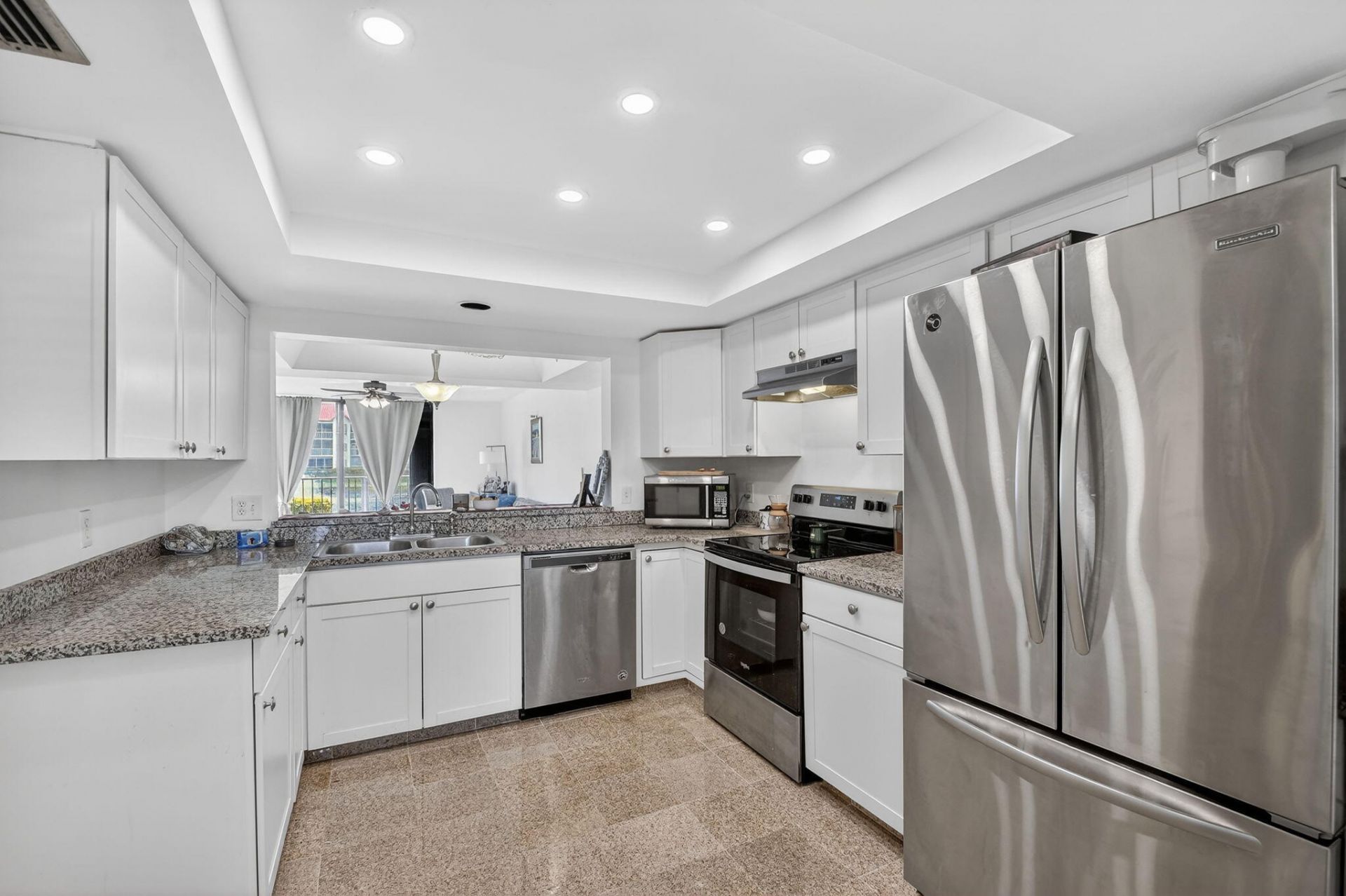 7030 Half Moon Circle, Unit 117, Hypoluxo, FL 33462 Photo