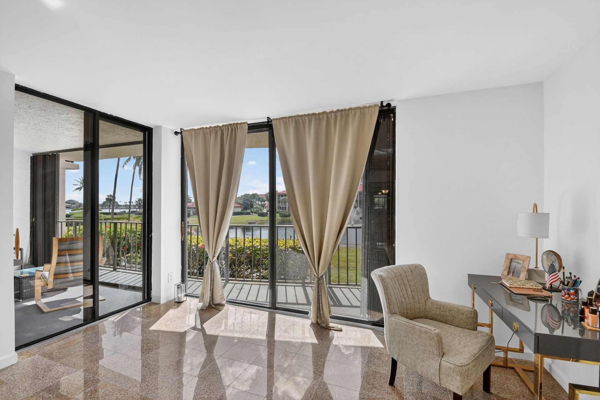 7030 Half Moon Circle, Unit 117, Hypoluxo, FL 33462 Photo