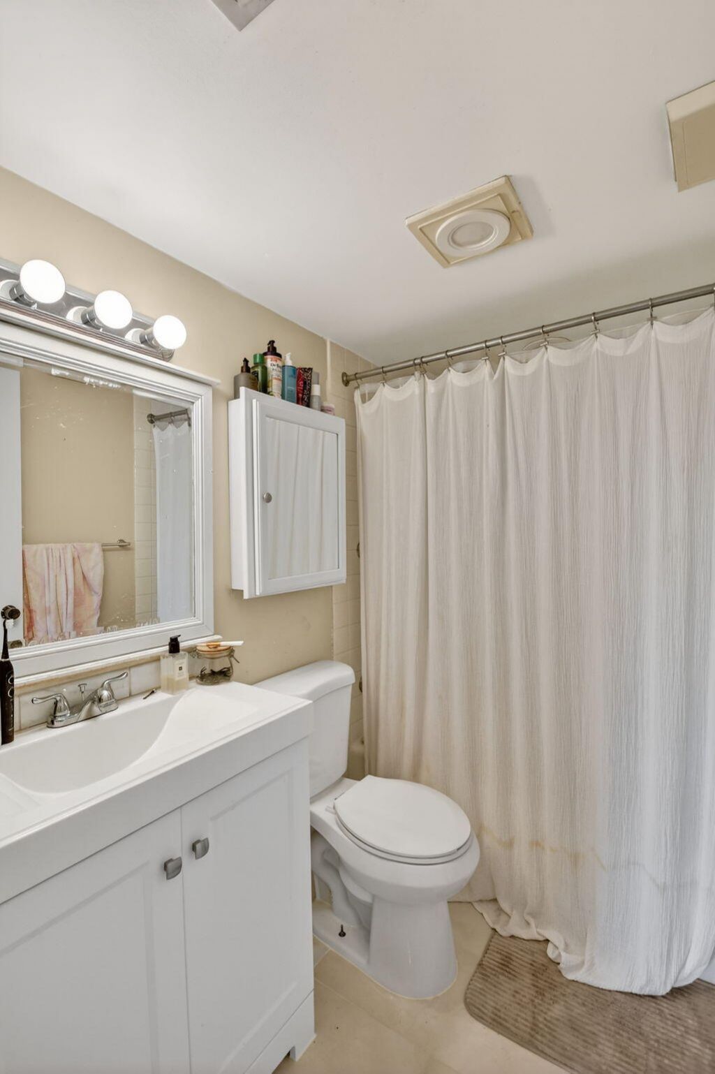 7030 Half Moon Circle, Unit 117, Hypoluxo, FL 33462 Photo