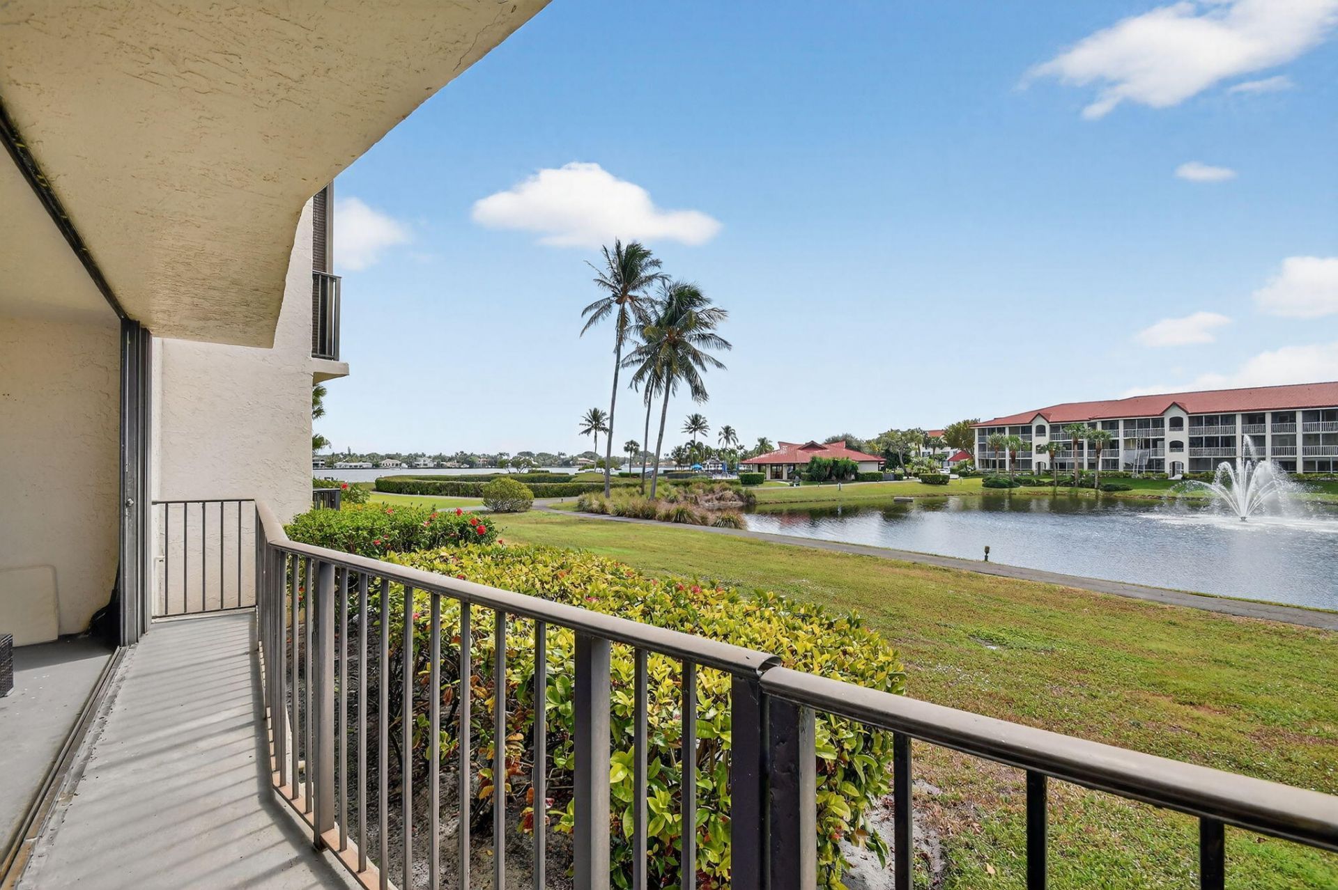 7030 Half Moon Circle, Unit 117, Hypoluxo, FL 33462 Photo