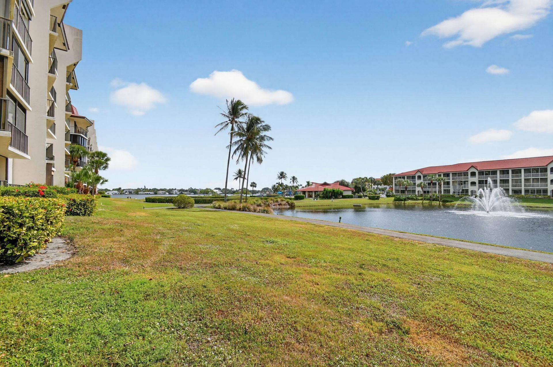 7030 Half Moon Circle, Unit 117, Hypoluxo, FL 33462 Photo