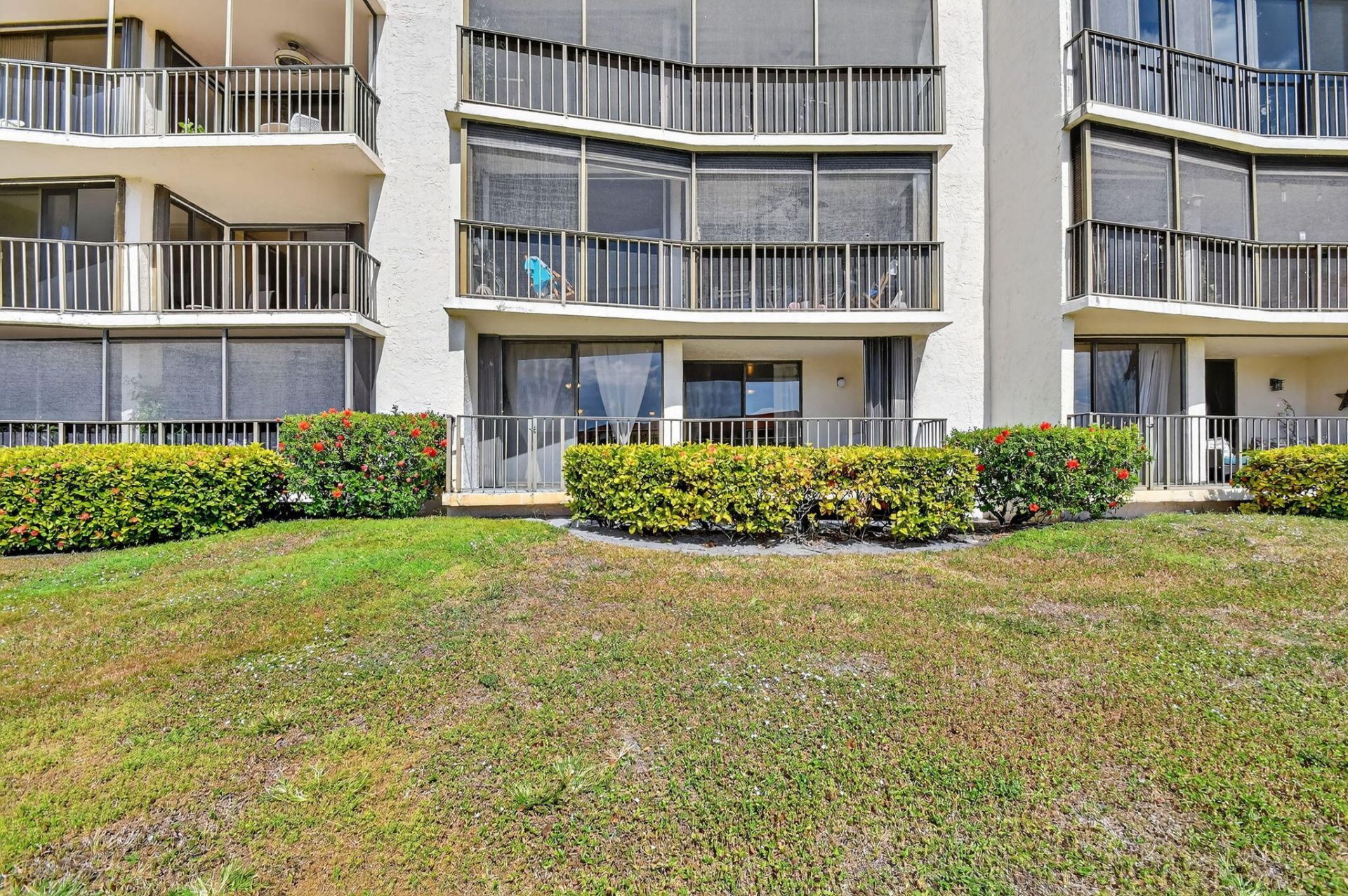 7030 Half Moon Circle, Unit 117, Hypoluxo, FL 33462 Photo