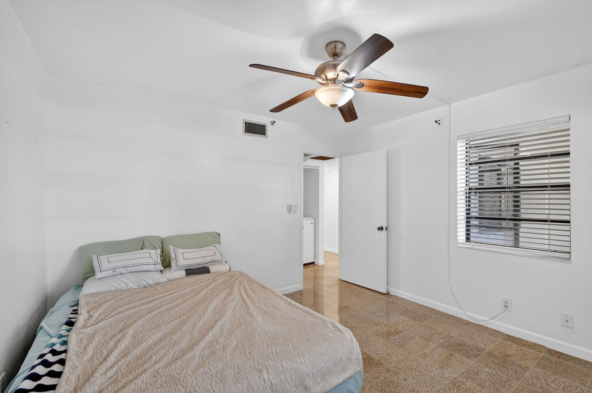 7030 Half Moon Circle, Unit 117, Hypoluxo, FL 33462 Photo