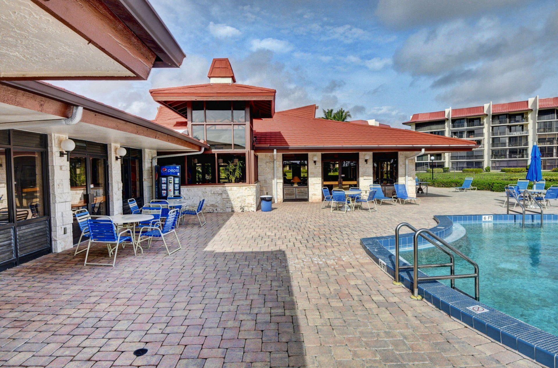 7030 Half Moon Circle, Unit 117, Hypoluxo, FL 33462 Photo