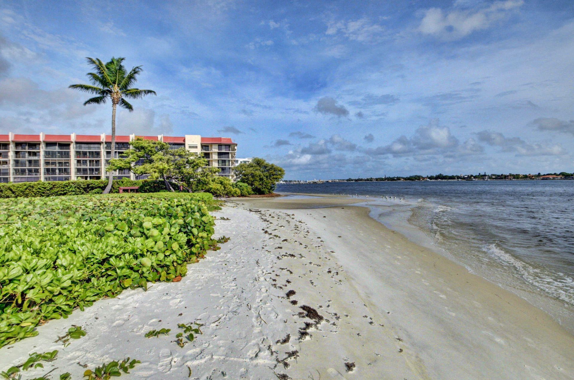 7030 Half Moon Circle, Unit 117, Hypoluxo, FL 33462 Photo