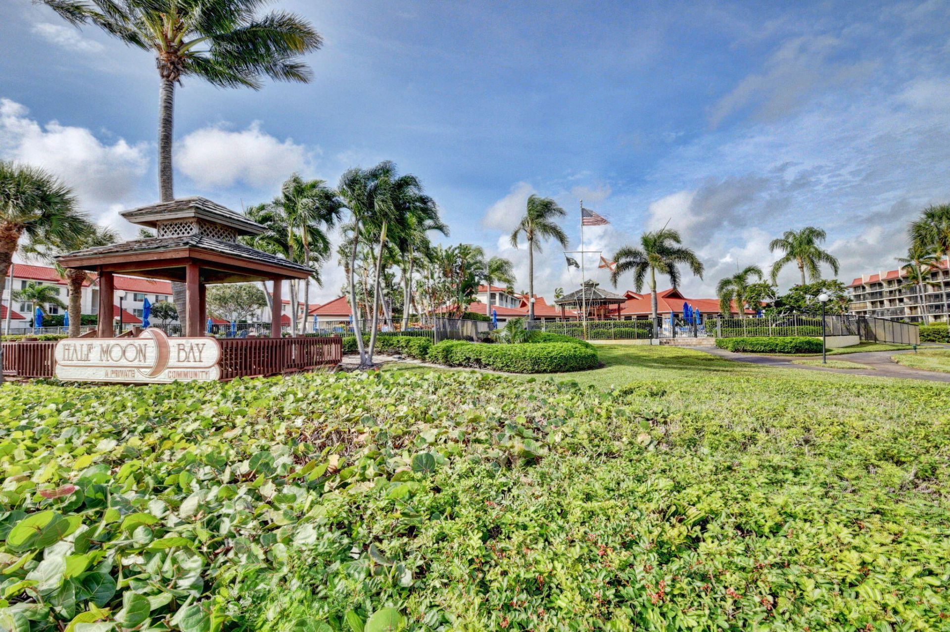 7030 Half Moon Circle, Unit 117, Hypoluxo, FL 33462 Photo