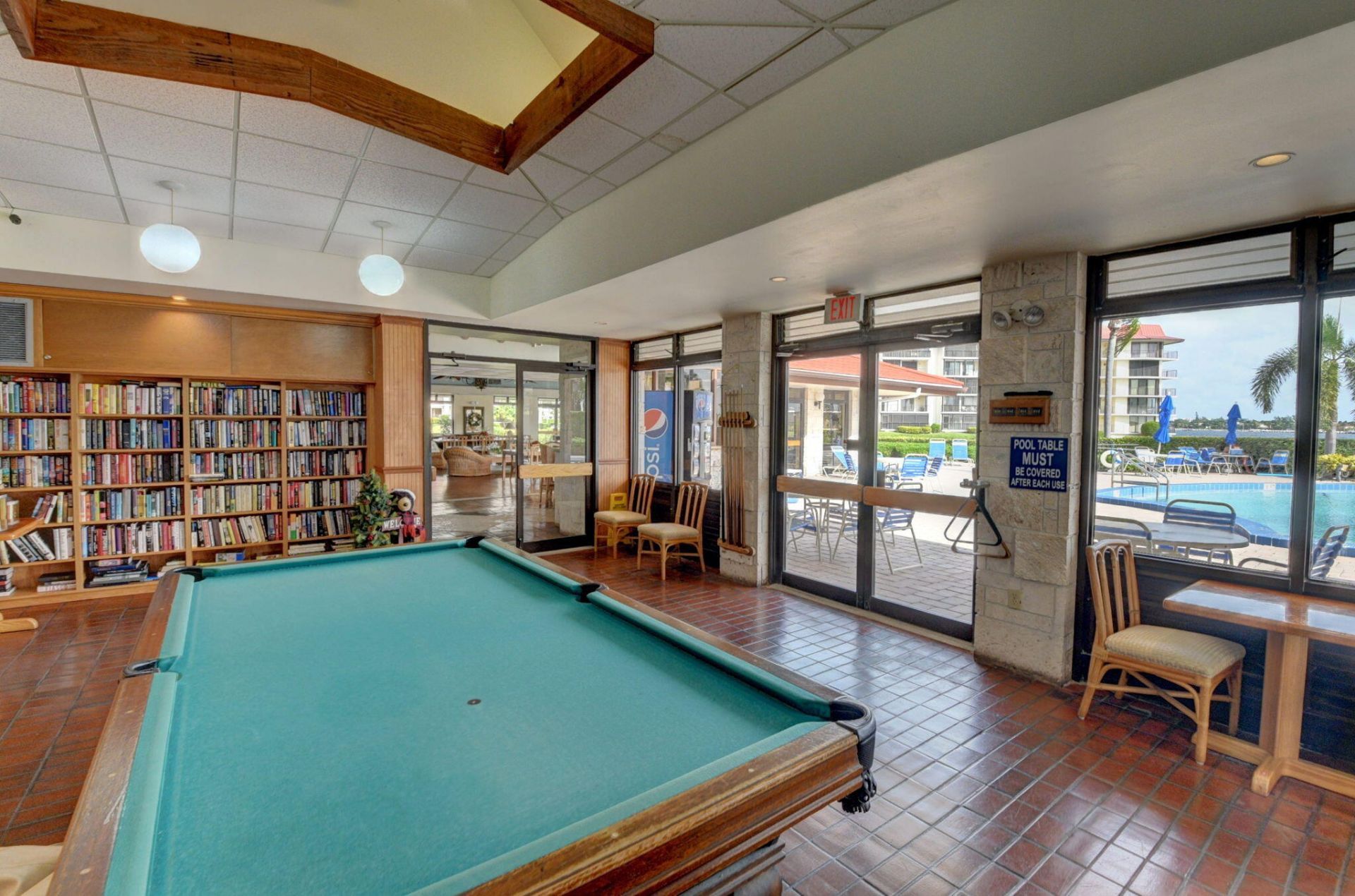 7030 Half Moon Circle, Unit 117, Hypoluxo, FL 33462 Photo