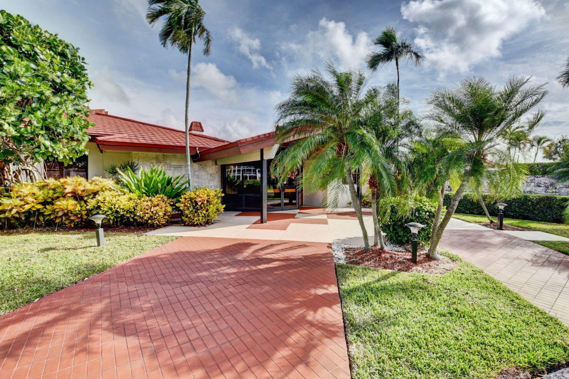 7030 Half Moon Circle, Unit 117, Hypoluxo, FL 33462 Photo