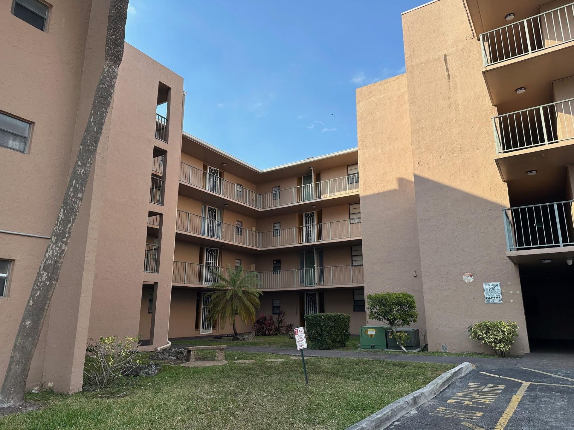 3100 N Pine Island Road, Unit 404, Sunrise, FL 33351 Photo