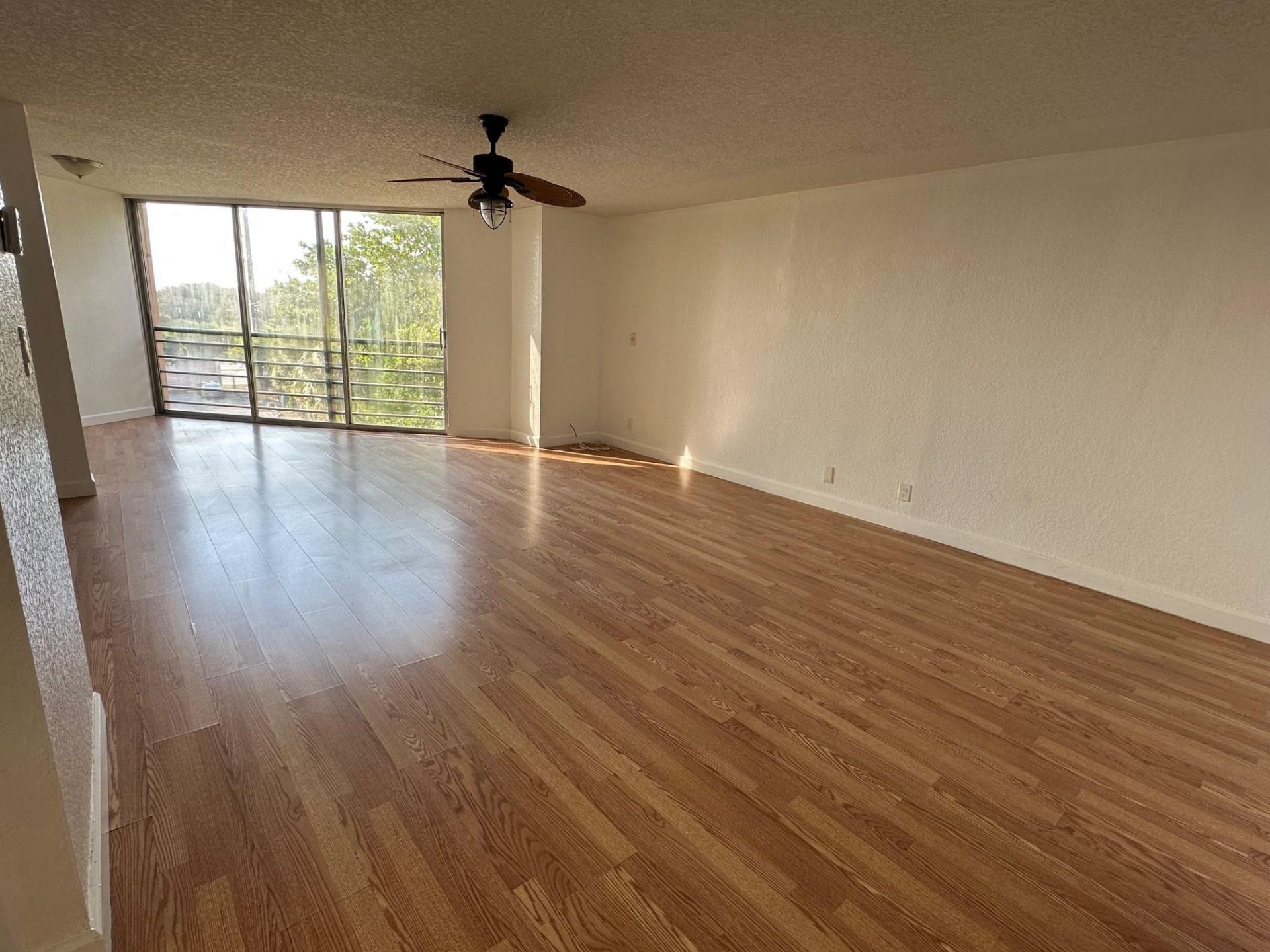 3100 N Pine Island Road, Unit 404, Sunrise, FL 33351 Photo