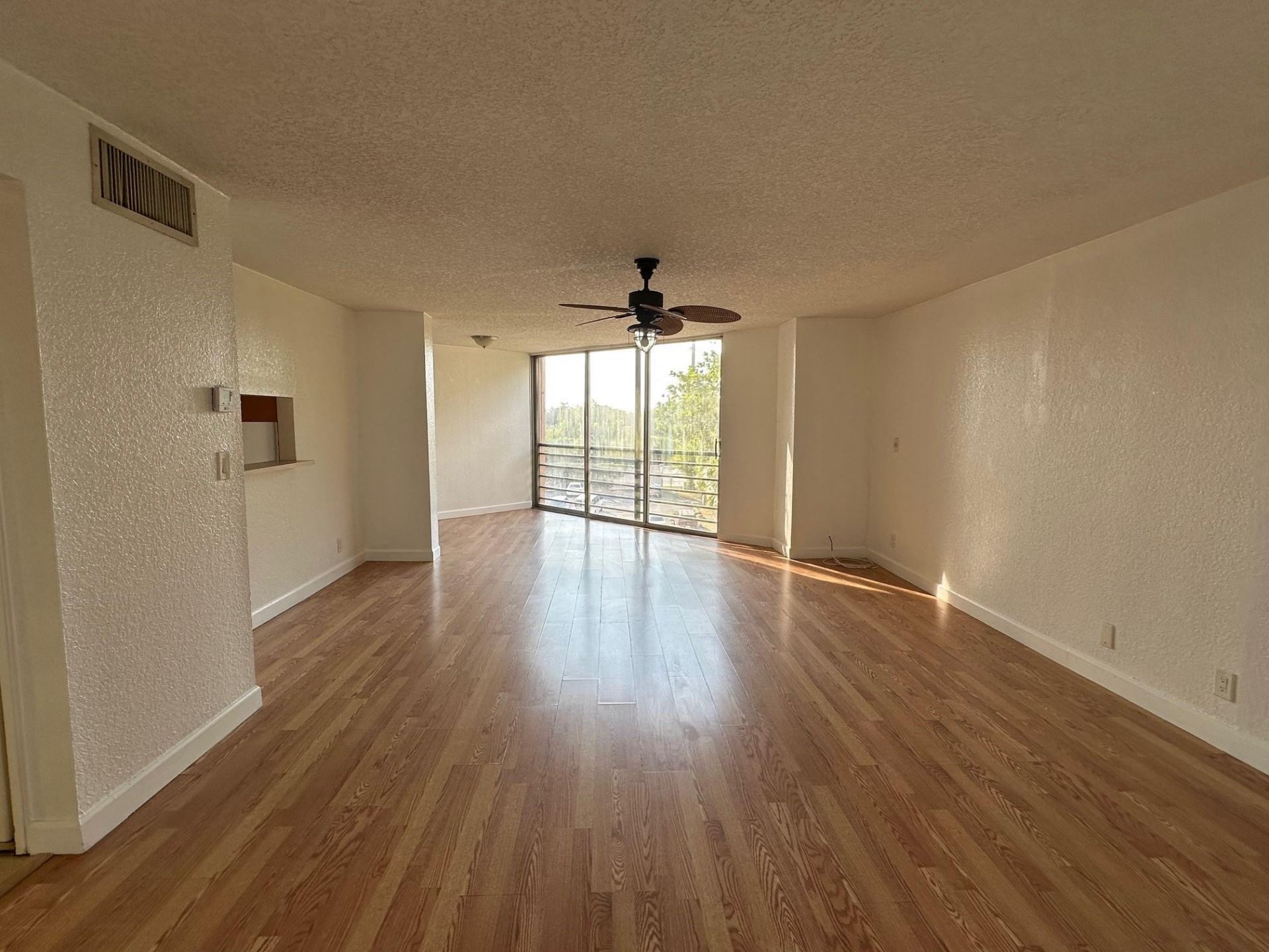 3100 N Pine Island Road, Unit 404, Sunrise, FL 33351 Photo