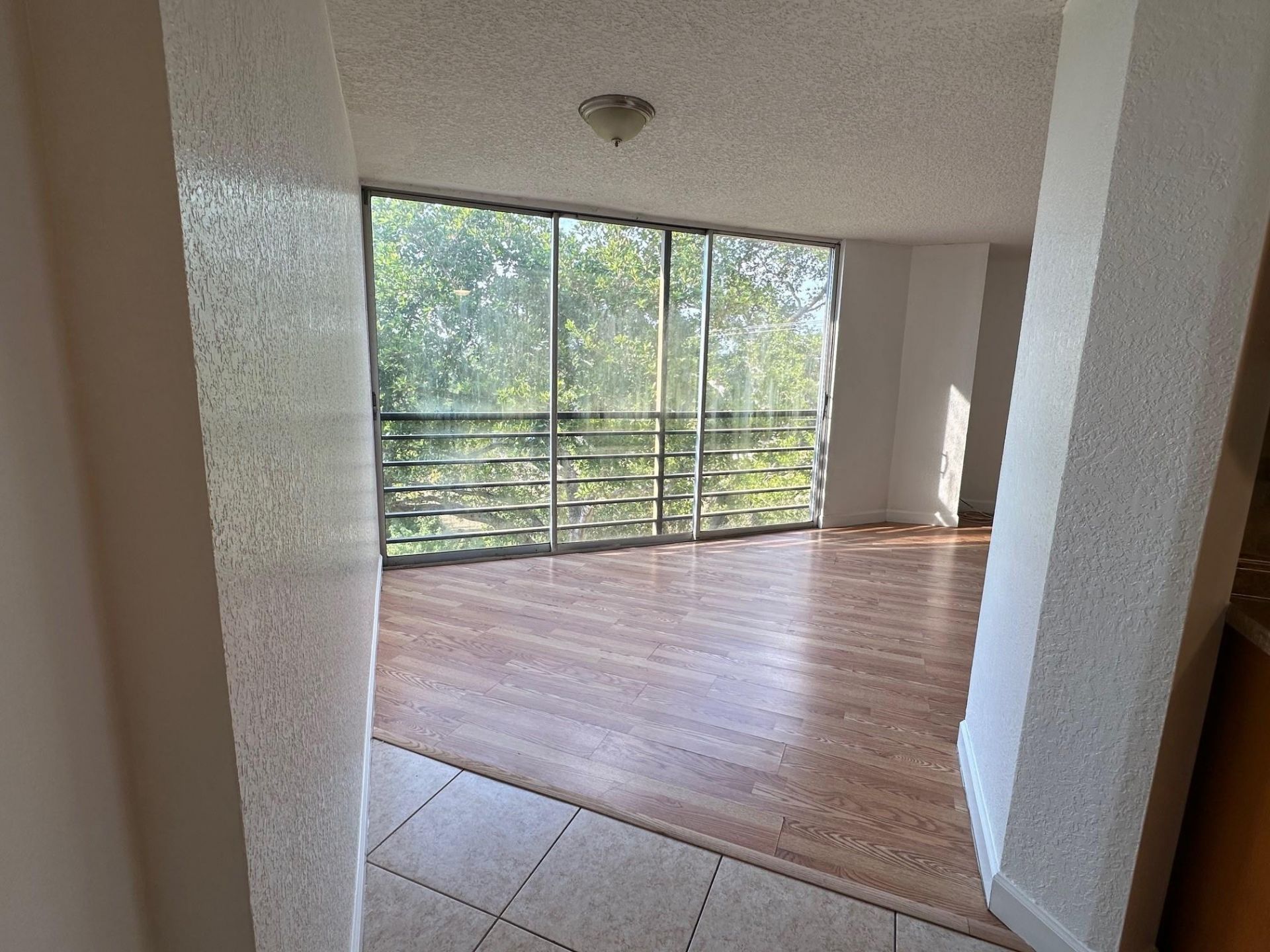 3100 N Pine Island Road, Unit 404, Sunrise, FL 33351 Photo