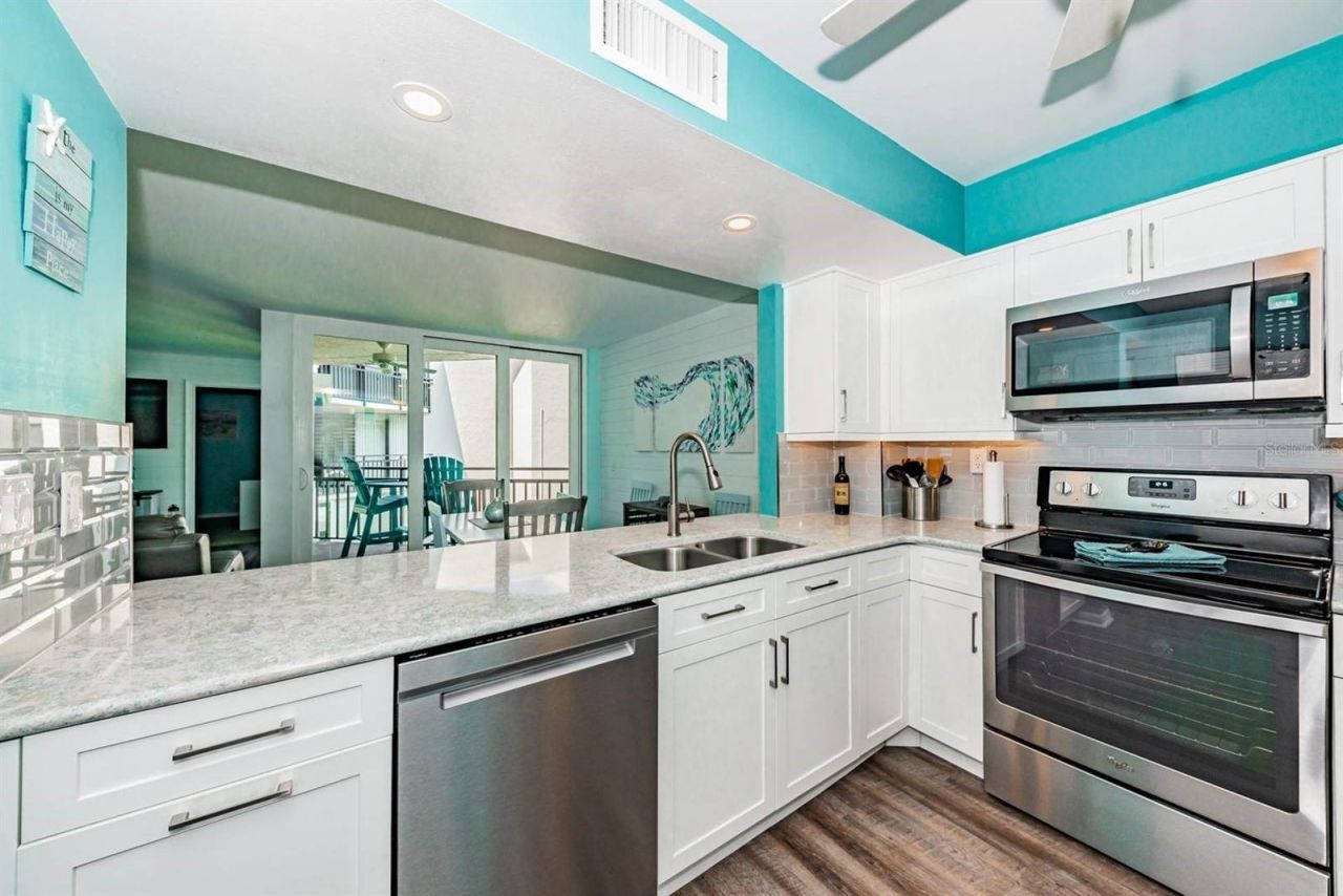 5505 Puerta Del Sol Boulevard S, Unit 325, Saint Petersburg, FL 33715 Photo