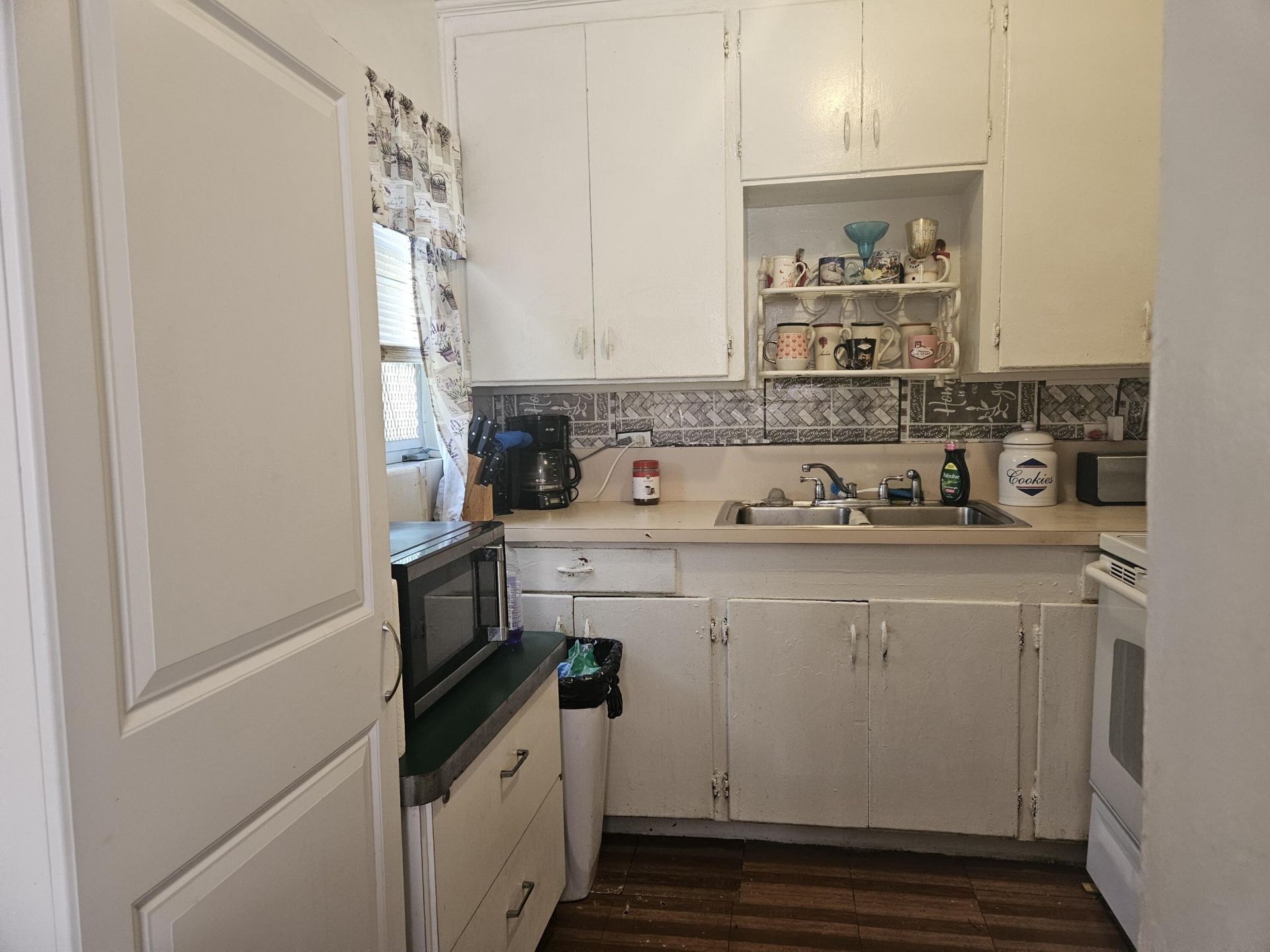 318 N Lakeside Court, West Palm Beach, FL 33407 Photo