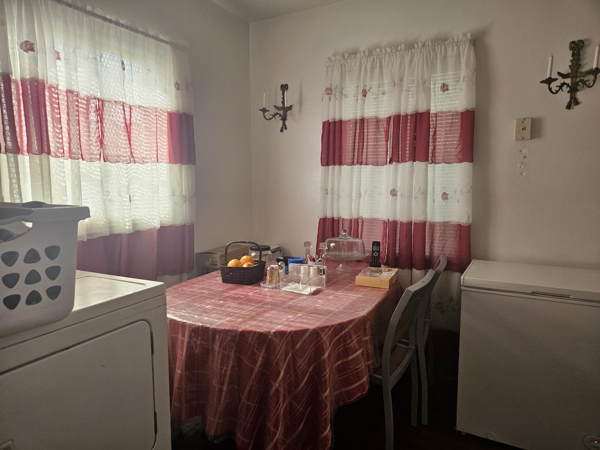 318 N Lakeside Court, West Palm Beach, FL 33407 Photo