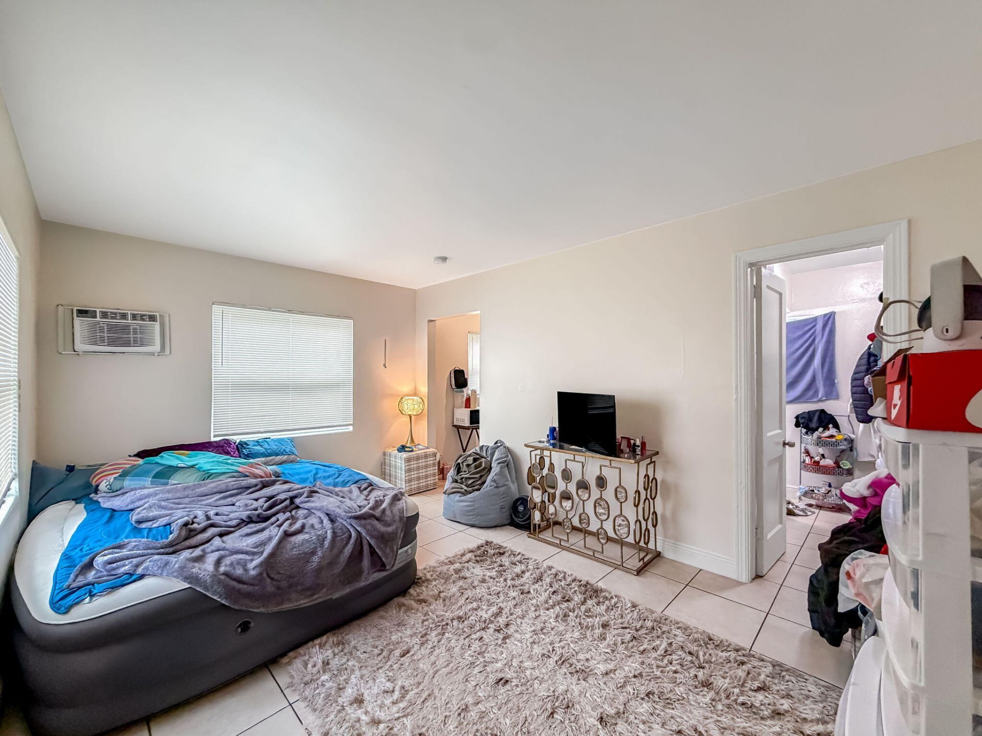 318 N Lakeside Court, West Palm Beach, FL 33407 Photo