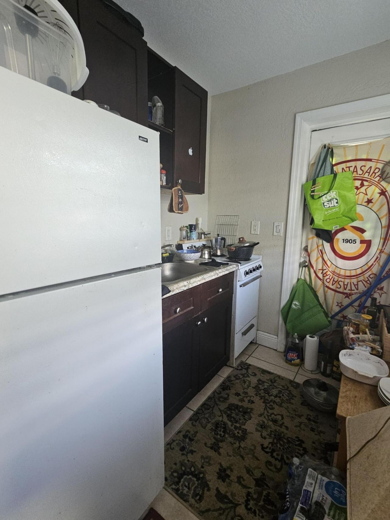 318 N Lakeside Court, West Palm Beach, FL 33407 Photo