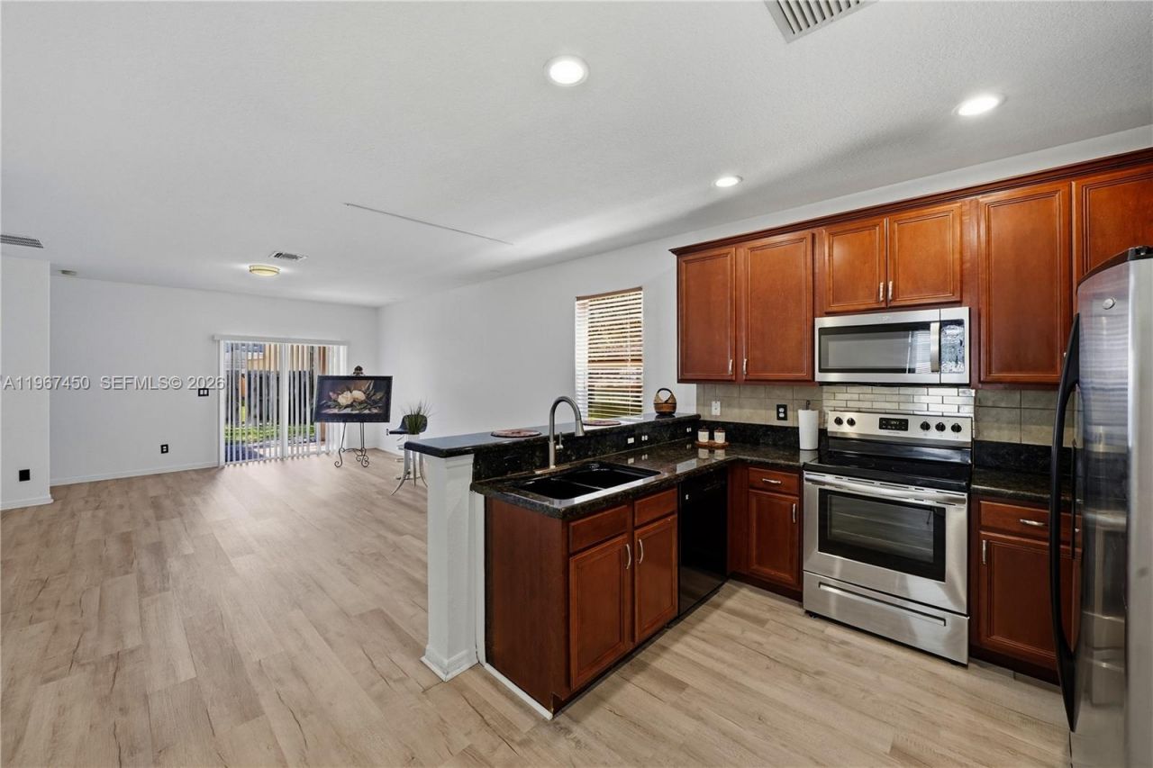 9406 Windrift Cir, Fort Pierce, FL 34945 Photo