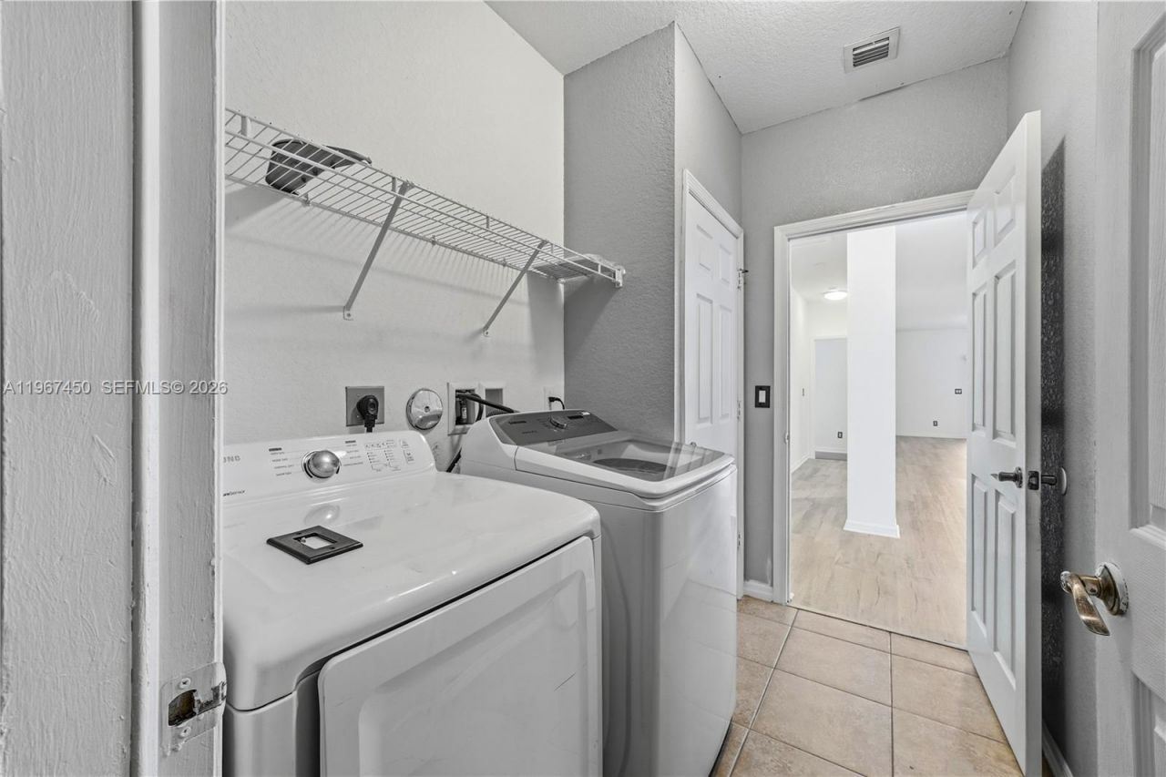 9406 Windrift Cir, Fort Pierce, FL 34945 Photo