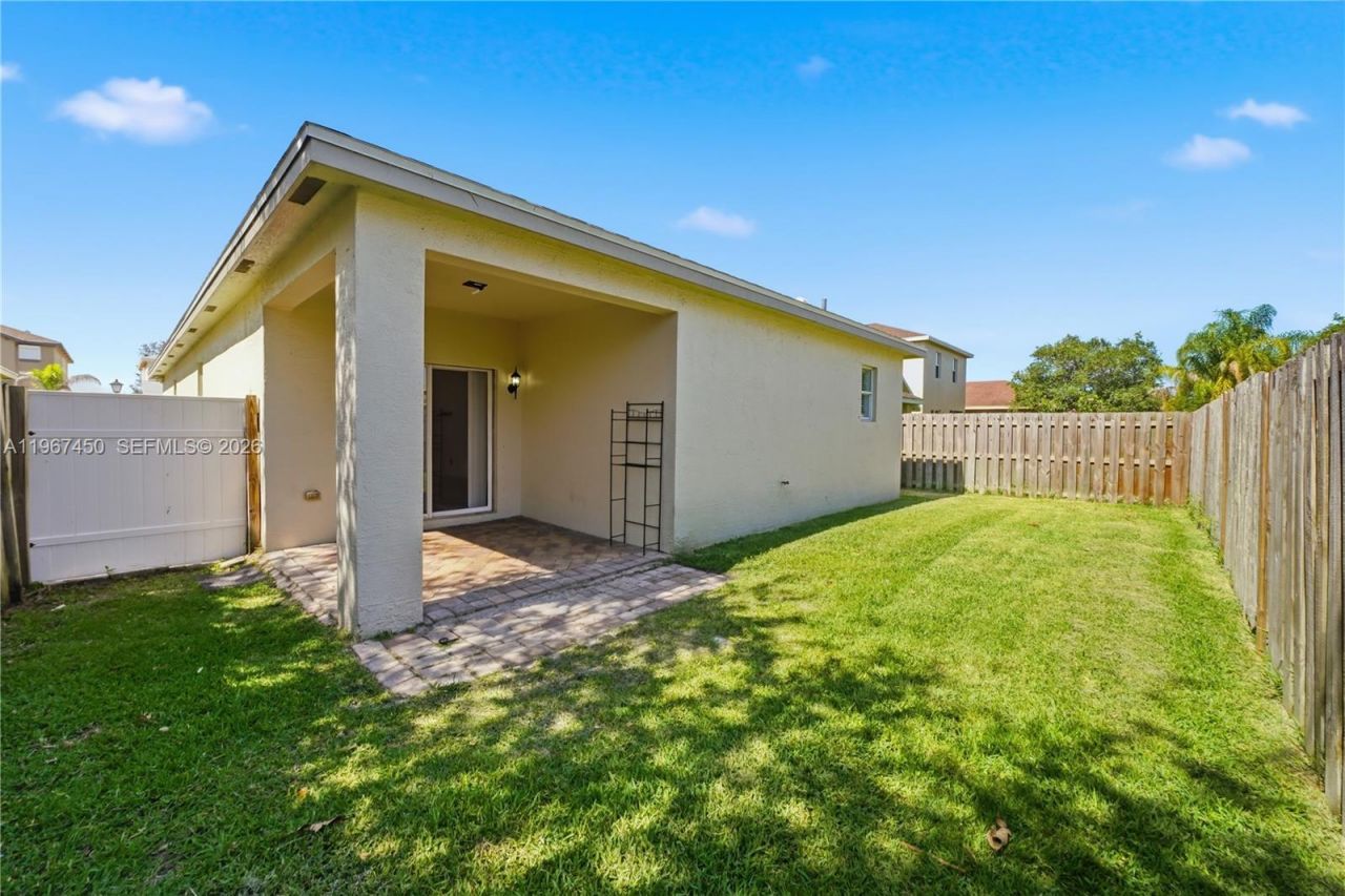 9406 Windrift Cir, Fort Pierce, FL 34945 Photo