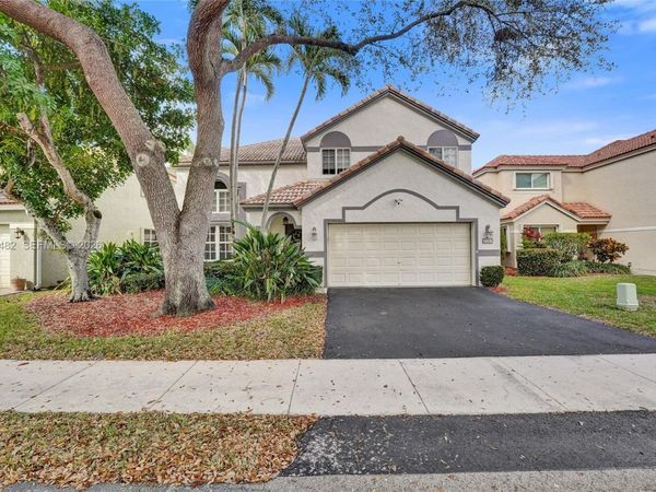 2932 Oak Park Cir, Davie, FL 33328