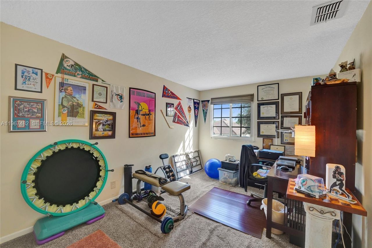 2932 Oak Park Cir, Davie, FL 33328 Photo