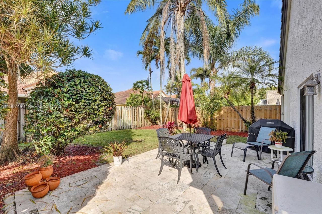 2932 Oak Park Cir, Davie, FL 33328 Photo