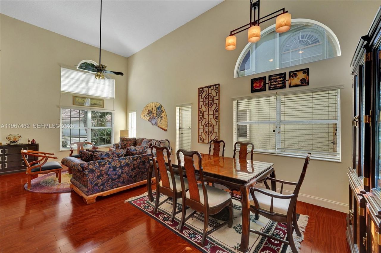 2932 Oak Park Cir, Davie, FL 33328 Photo