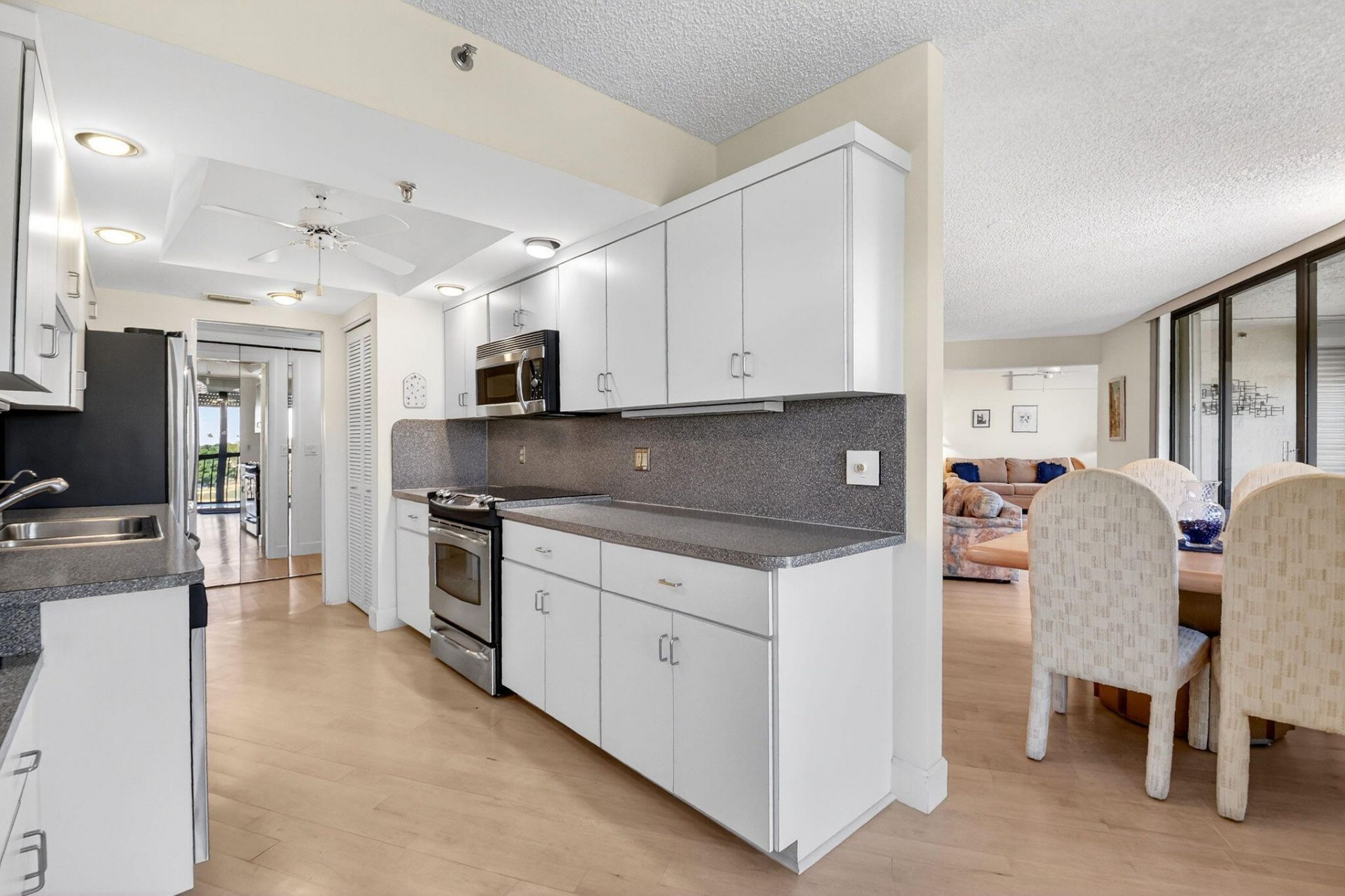 5279 Fountains Drive S, Unit 604, Lake Worth, FL 33467 Photo