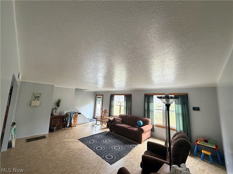 21252 OXFORD Road, Salesville, OH 43773 Photo 23