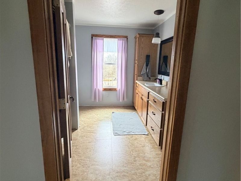 21252 OXFORD Road, Salesville, OH 43773 Photo 27