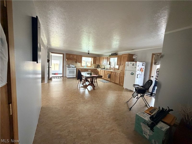 21252 OXFORD Road, Salesville, OH 43773 Photo 32