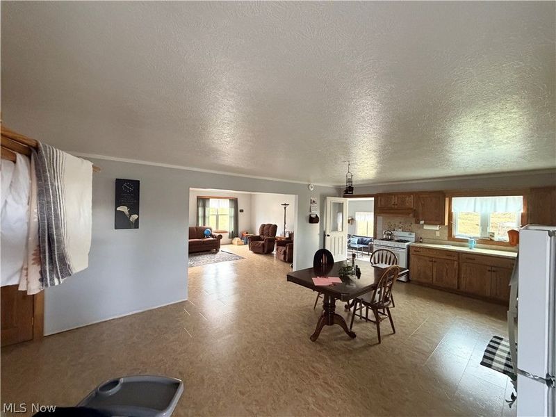 21252 OXFORD Road, Salesville, OH 43773 Photo 37