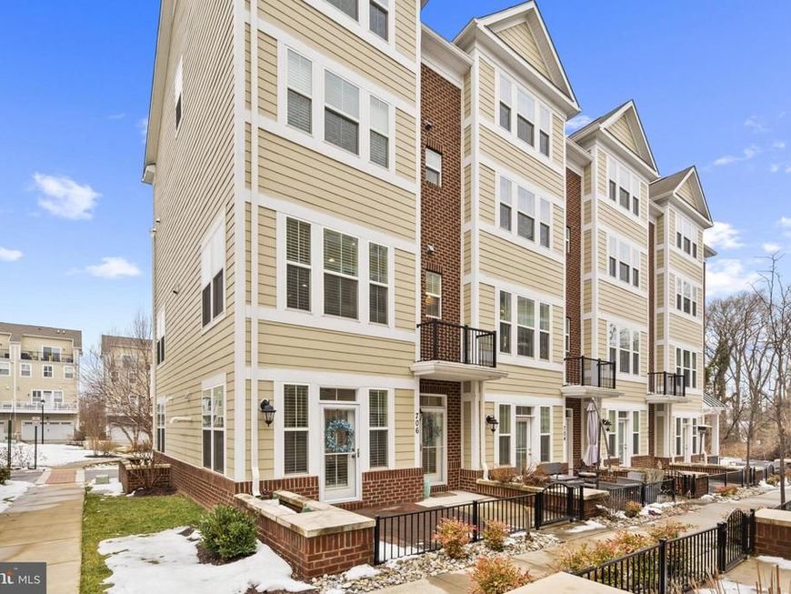 706 Agnes Dorsey Place, Annapolis, MD 21401 Main Photo